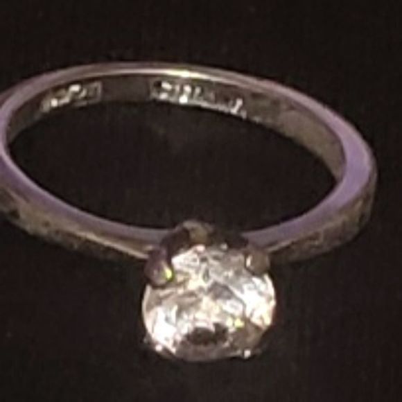 STOLEN NOT FOR SALE!!! Avon Sterling Silver with brilliant CZ Vintage! - Picture 2 of 6